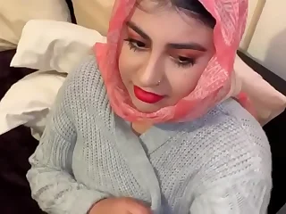 Arabian beauty rendering blowjob...